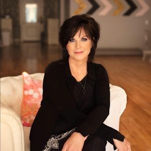 Meet your Posher, Carolyn